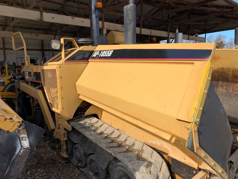 1997 Caterpillar AP1055B Asphalt Paver (10')
